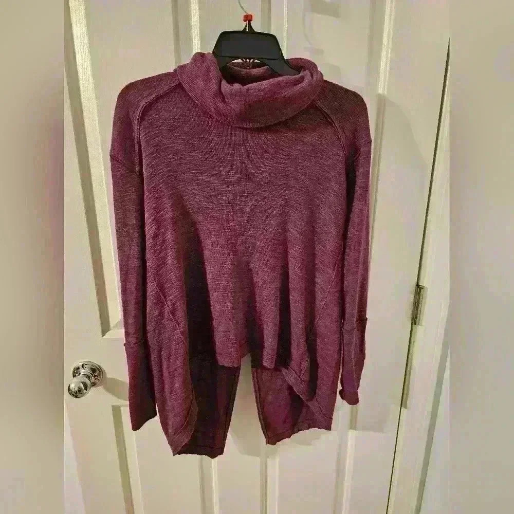 Free People We The Free Sweater Womens Small Purple Long Sleeve Open Back